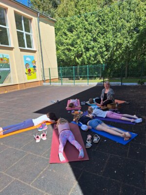 Yoga bei bestem Wetter