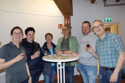 Familie Michel lud zur Weinprobe. (Bild vergrößern)