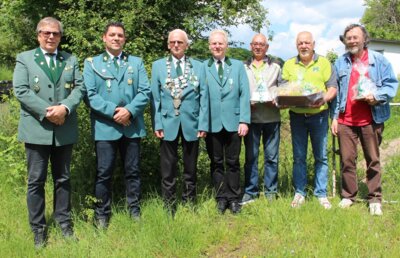 Foto zur Meldung: Karlheinz Schneeberger ist der neue Gederner Schützenkönig und Armin Naumann Pfingstpreissieger