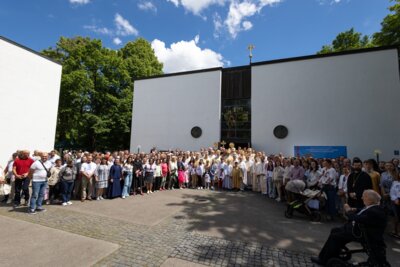 26.05.2024  Архиєрейська Божественна Літургія (Bild vergrößern)