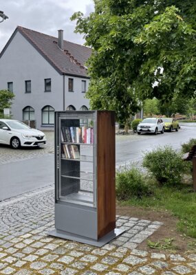 Meldung: Bücherschrank für Neuenmarkt | Regionalbudget 2024