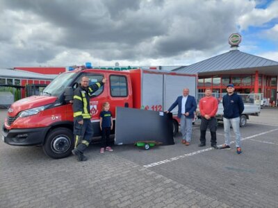 Foto zur Meldung: Spendenübergabe des Hagebaumarktes aus Pritzwalk an die Feuerwehr Garz/Hoppenrade