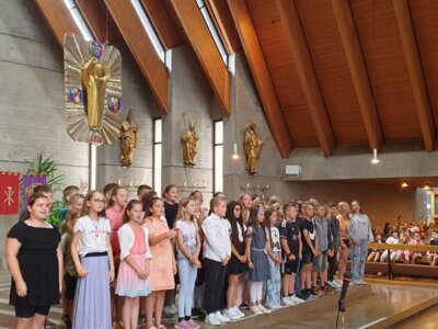 Abschiedsfeier in der Kirche in Hollstadt
