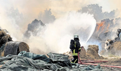 Brand einer Lagerhalle in Freyenstein (Bild vergrößern)