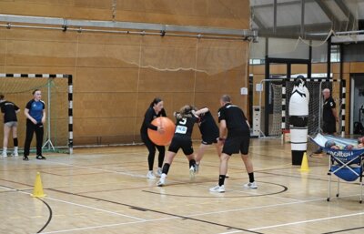 Die 2009er Mädels bei ihrem Trainingstag in Leipzig (Bild vergrößern)