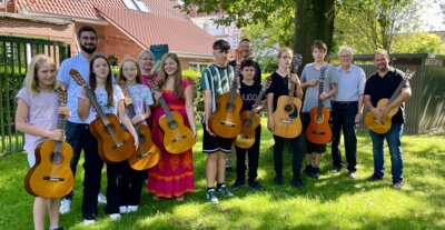 Marienschule Goldenstedt startet Gitarren-AG: Ein voller Erfolg für musikbegeisterte Schüler