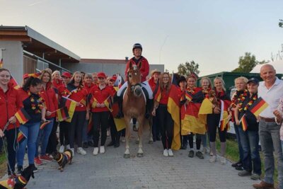 Foto zur Meldung: Haflinger-Europachampionat 2024: Fünf Titel für deutsche Reiter Westernreiterin Kristina Müller und Starcruiser gewinnen zwei Titel