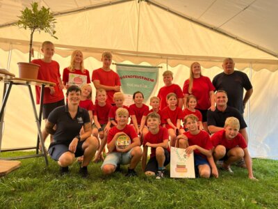 Foto zur Meldung: 15 Jahre Jugendfeuerwehr Buchheim