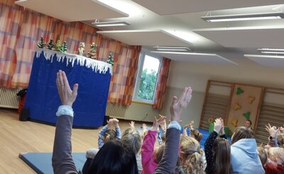 Ein Puppentheater zu Weihnachten