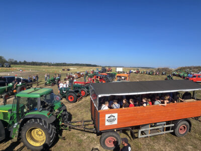 Foto zur Meldung: Treckertreffen in Groß Machnow