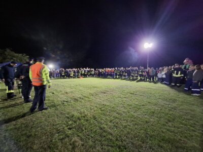 Foto zur Meldung: 15 Jahre Förderverein und Flutlichtpokal Vettin