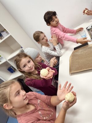 Foto zur Meldung: Backtag in der 3b
