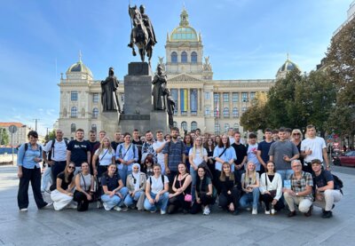 Klassenfahrt in die „Goldene Stadt“ (Bild vergrößern)