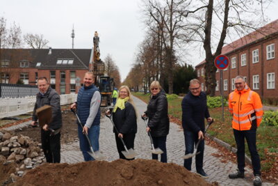 Sanierung der Pritzwalker Straße hat mit symbolischen 1. Spatenstich begonnen