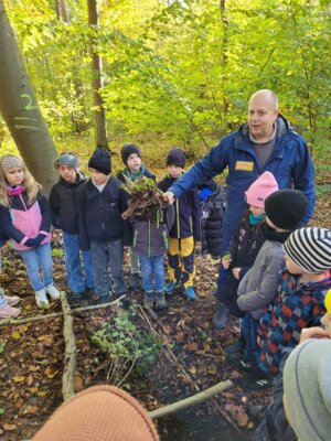 Walddetektive unterwegs