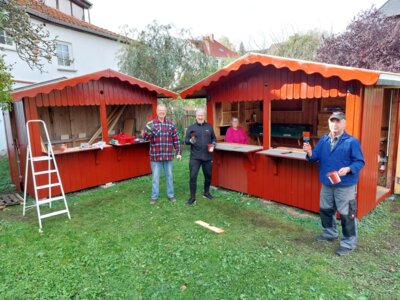 Hüttenbau (Bild vergr&ouml;&szlig;ern)