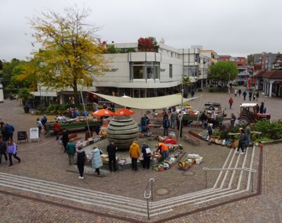 Erfreulich viele Besucher kamen zum Flohmarkt am verkaufsoffenen Sonntag