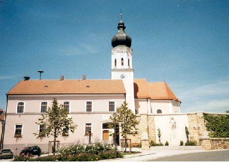 Rathaus mit Kirche