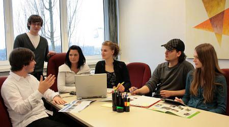 Azubi-Startbild_Brainstorming Azubi-Startbild_Brainstorming