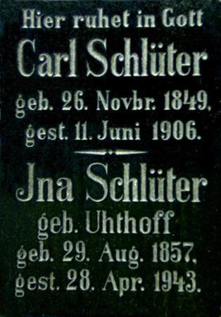 Grabstein Carl und Ina Schlüter auf dem Friedhof in Schlakendorf (Tafel)