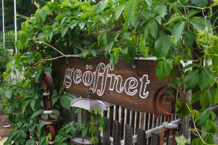 geöffnet geöffnet