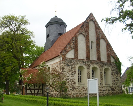 Kirche Friedersdorf 2.JPG