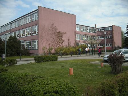 schule9.jpg schule9.jpg
