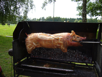 Spanferkel_Kopie.jpg Spanferkel_Kopie.jpg