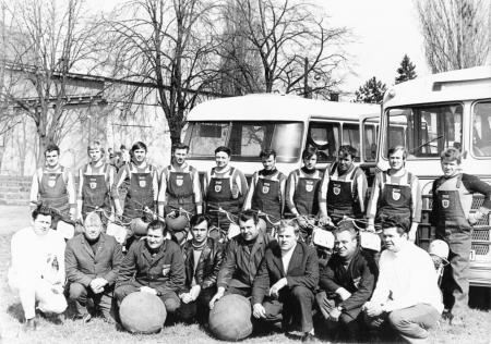 Motoball, DDR-Meistermannschaft mit Betreuern