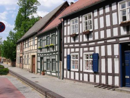 Treuenbrietzen, Mitglied in der Arbeitsgemeinschaft „Städte mit historischen Stadtkernen“ Treuenbrietzen, Mitglied in der Arbeitsgemeinschaft „Städte mit historischen Stadtkernen“
