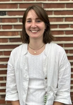 Frau Hader Klassenlehrerin 2b