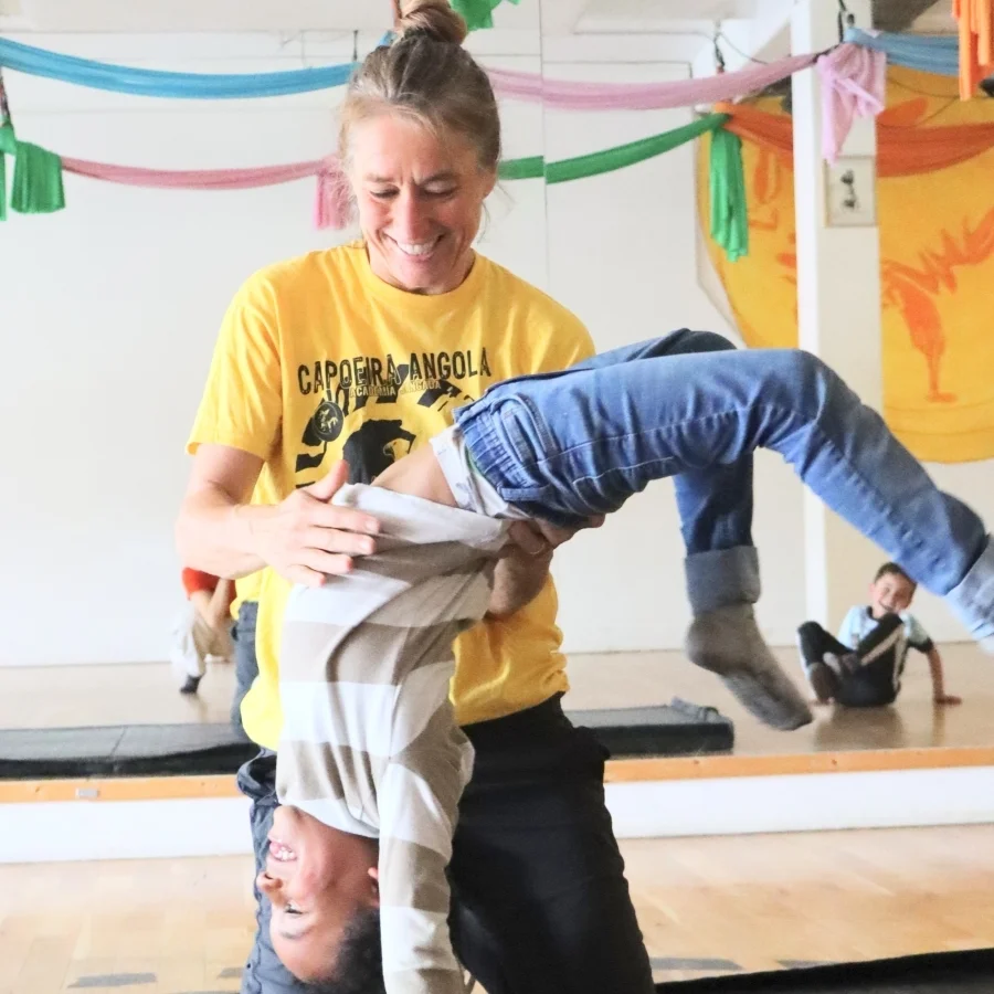 Susy Kinder Capoeira