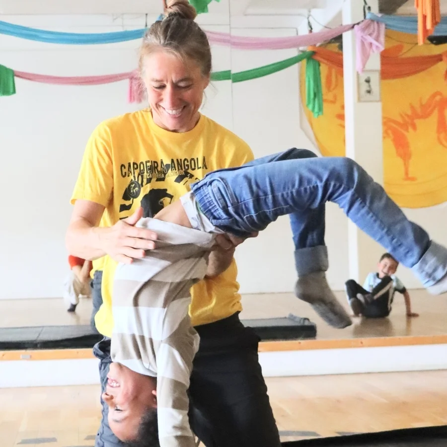 Susy Kinder Capoeira