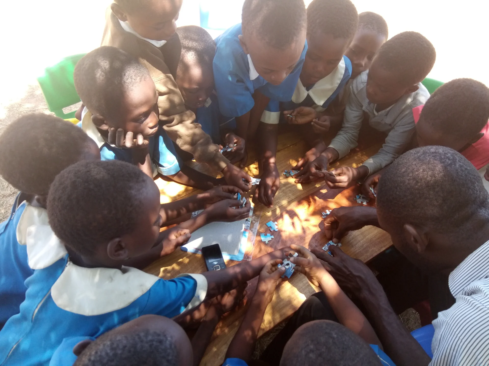 Pupils in puzzel game