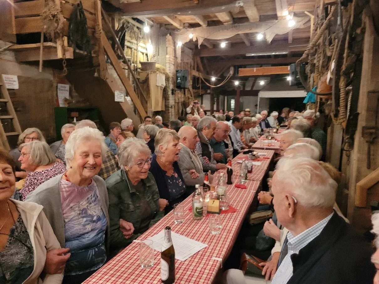 Fröhliches Beisammensein