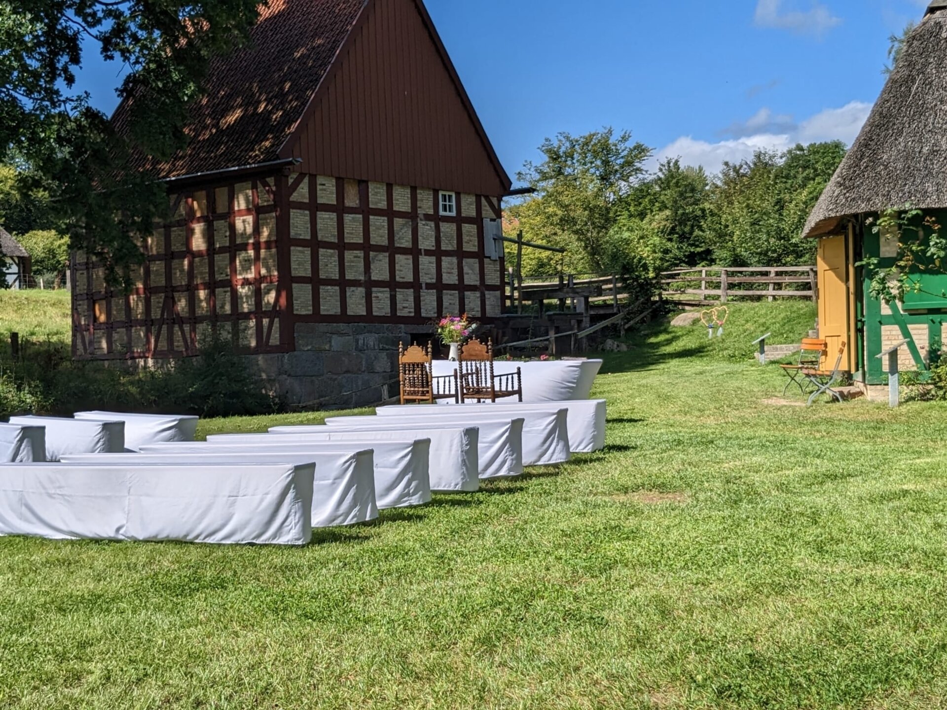 Trauung im Rosengarten