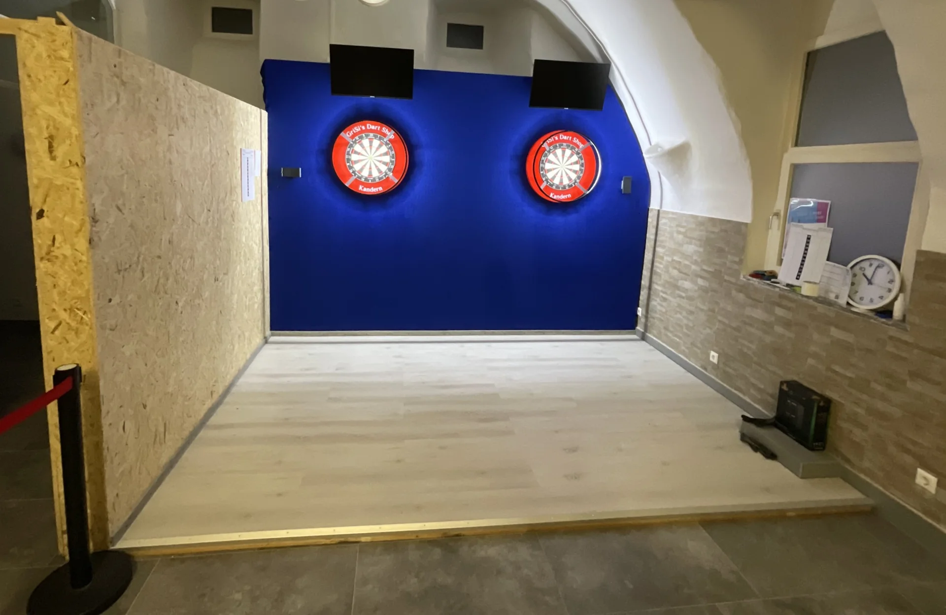Steel-Dart Wall Neu!