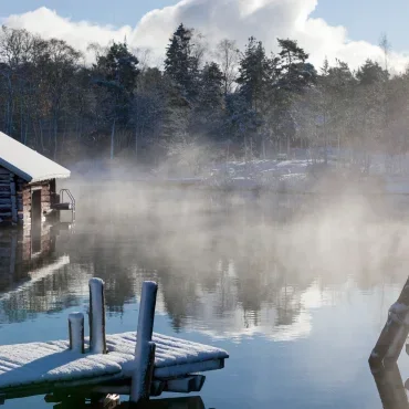 Hütte auf dem See