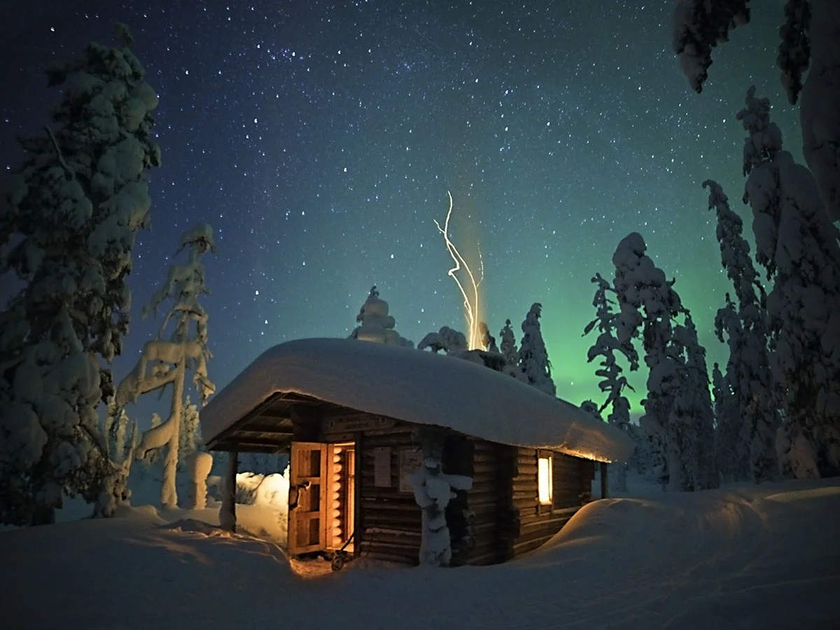 Finland_Harriniva_Cabin in the woods (1)