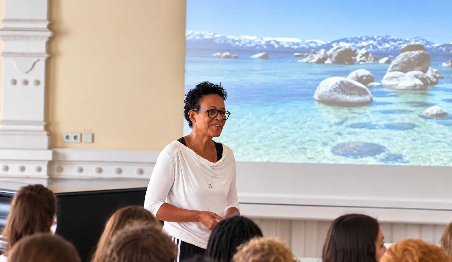 Mo2