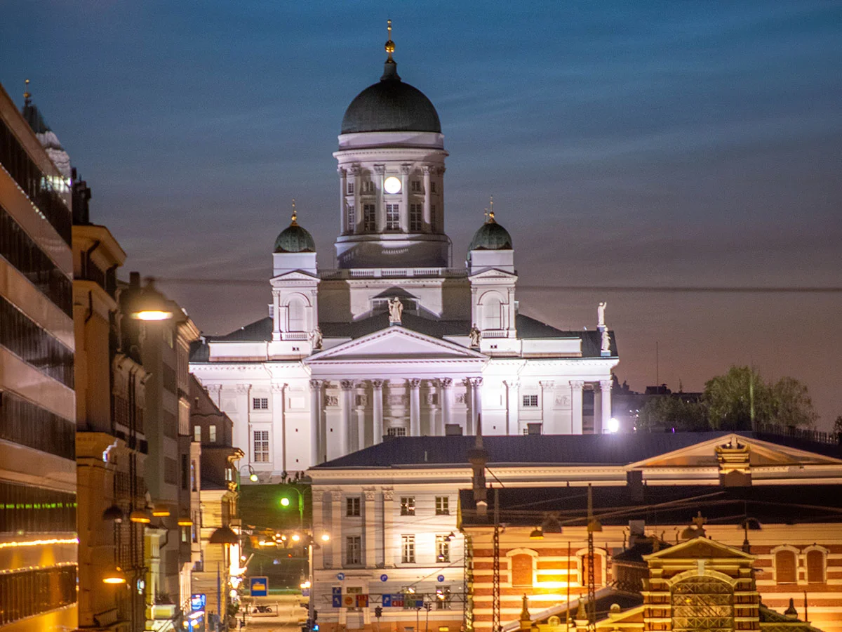 Helsinki_Cathedral_marketplace_AntsVahter