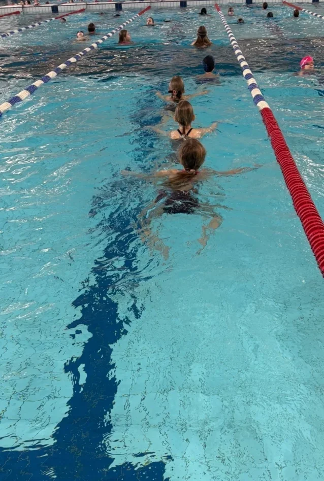 10.000 Bahnen Schwimmen