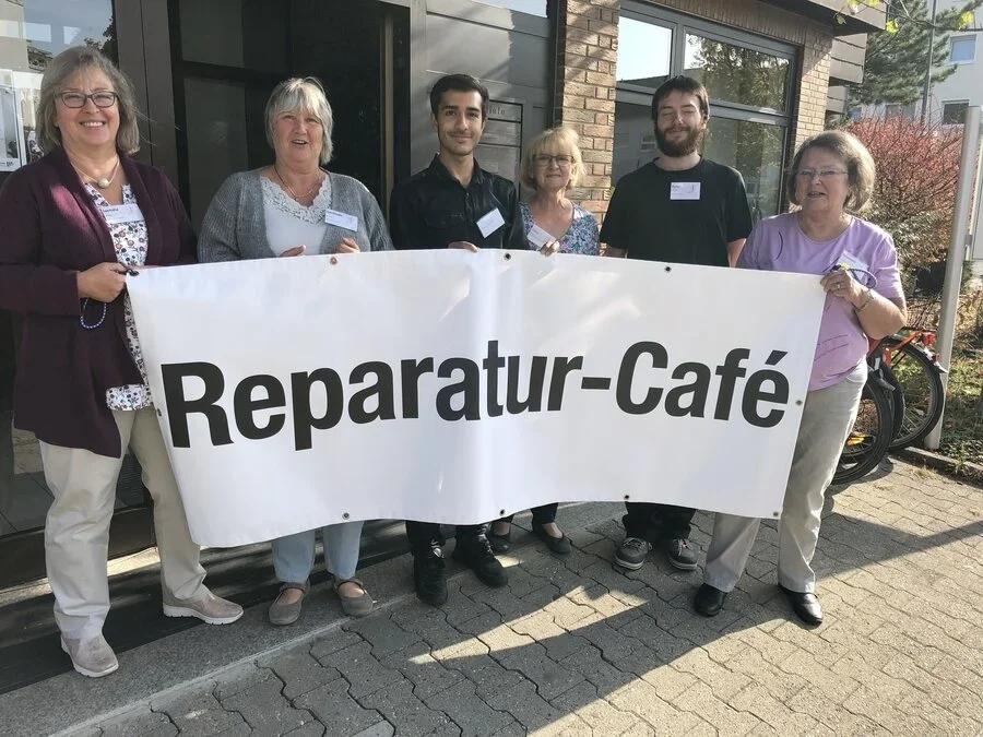 Bild zeigt Team des Reparatur-Cafés, Foto: Stadt Maintal