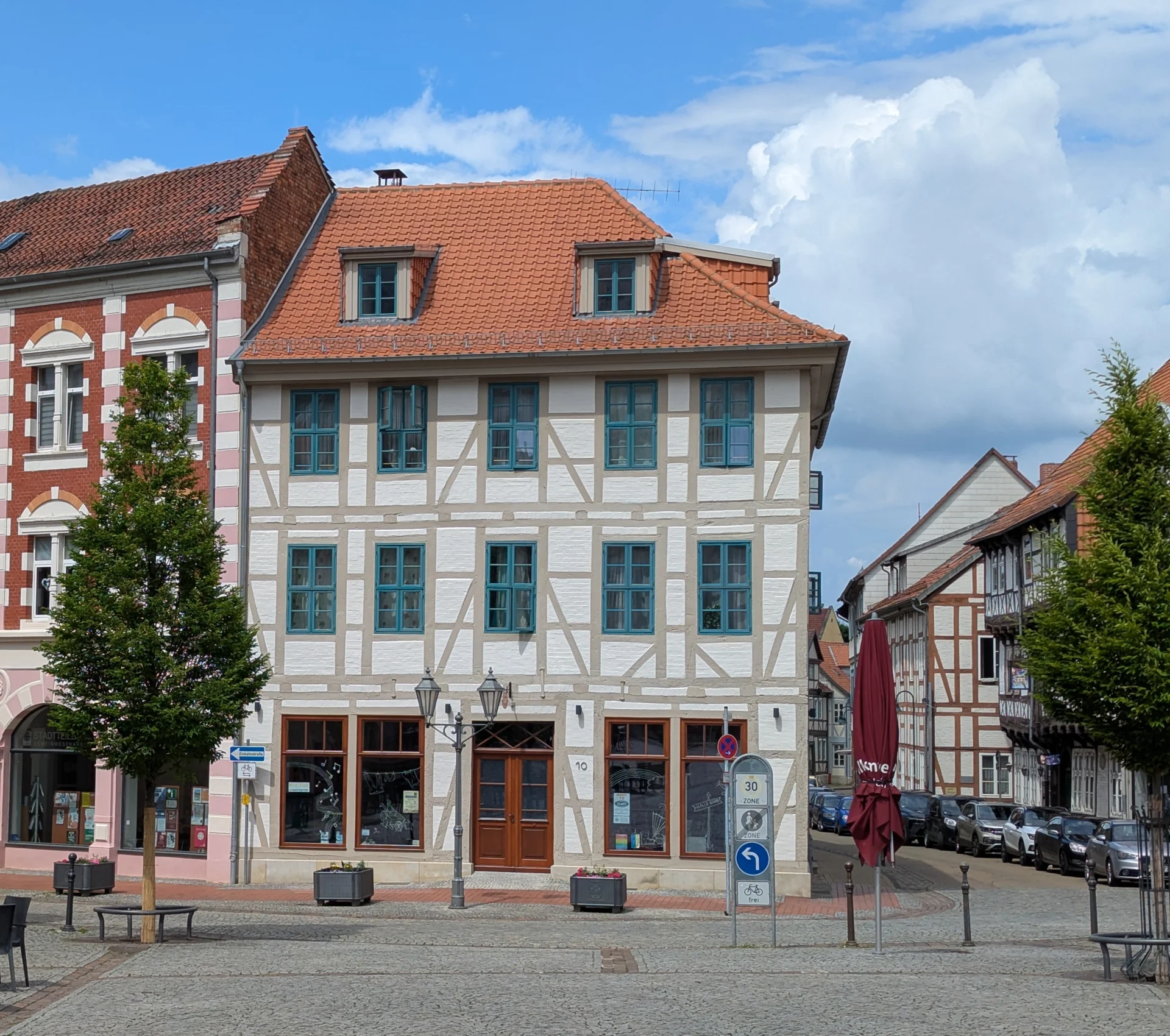 nach außen öffnende Fenster
