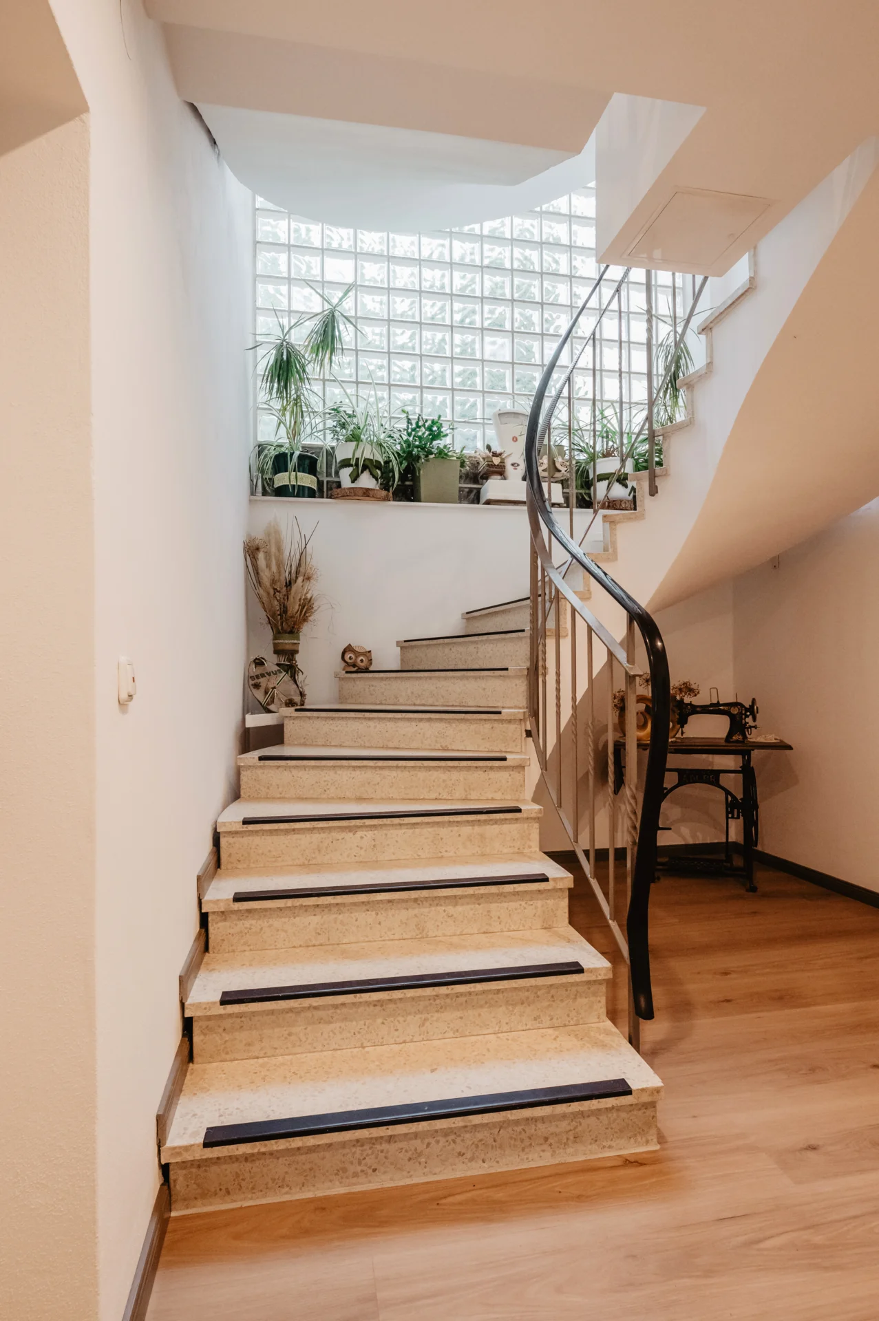 Treppe ins Obergeschoss