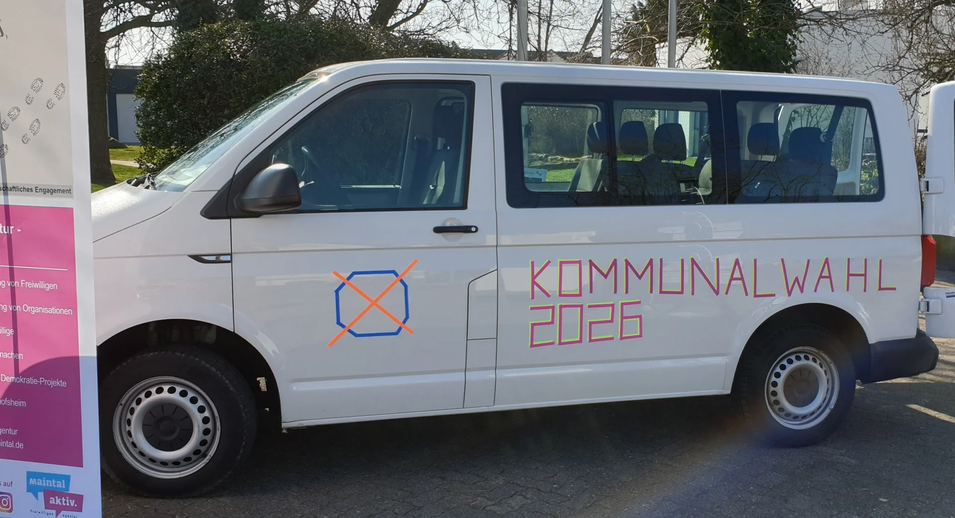 Bild zeigt Plakat der Aktion "Gib der Zukunft deine Stimme!", Foto: (c) Stadt Maintal