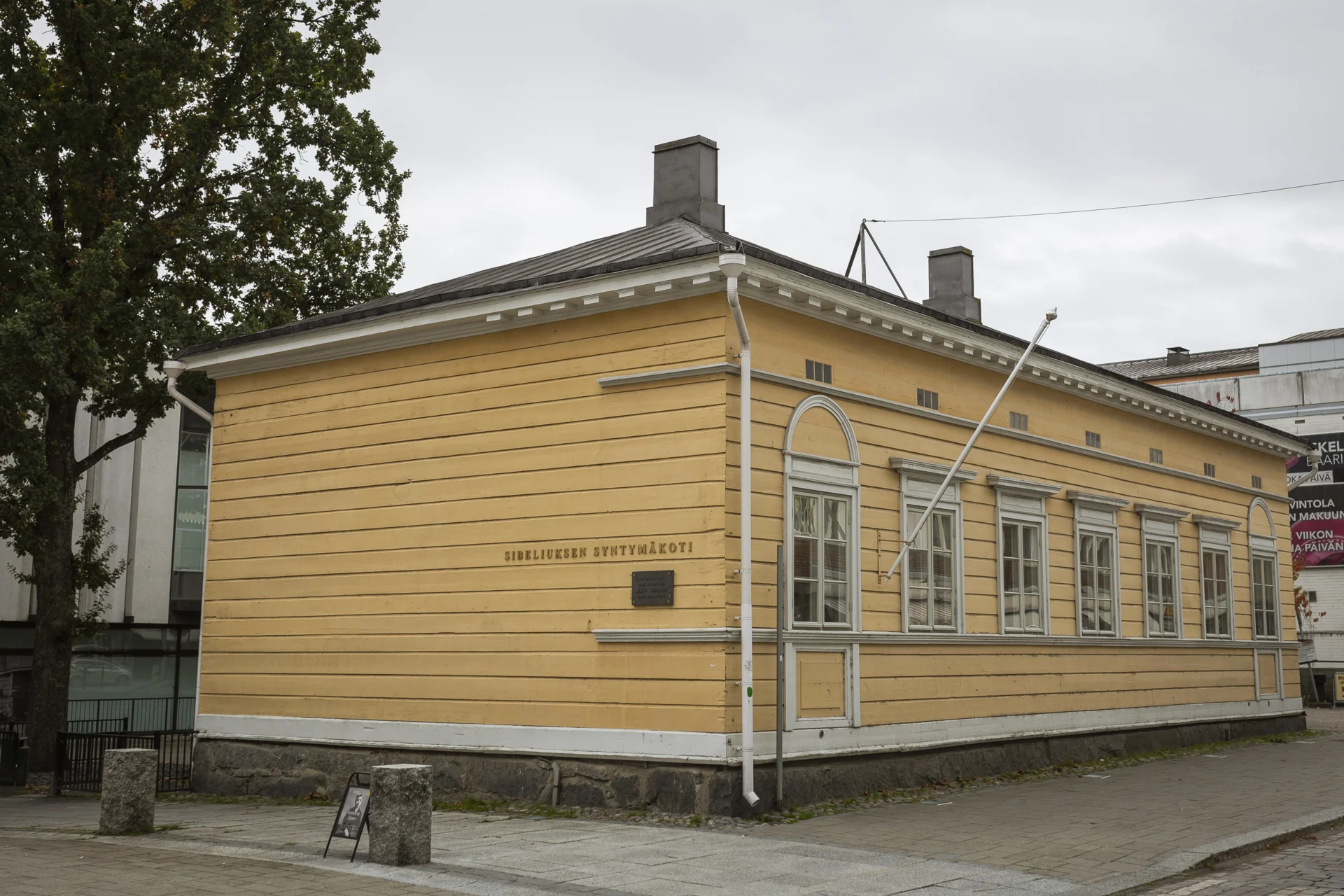Gebäude