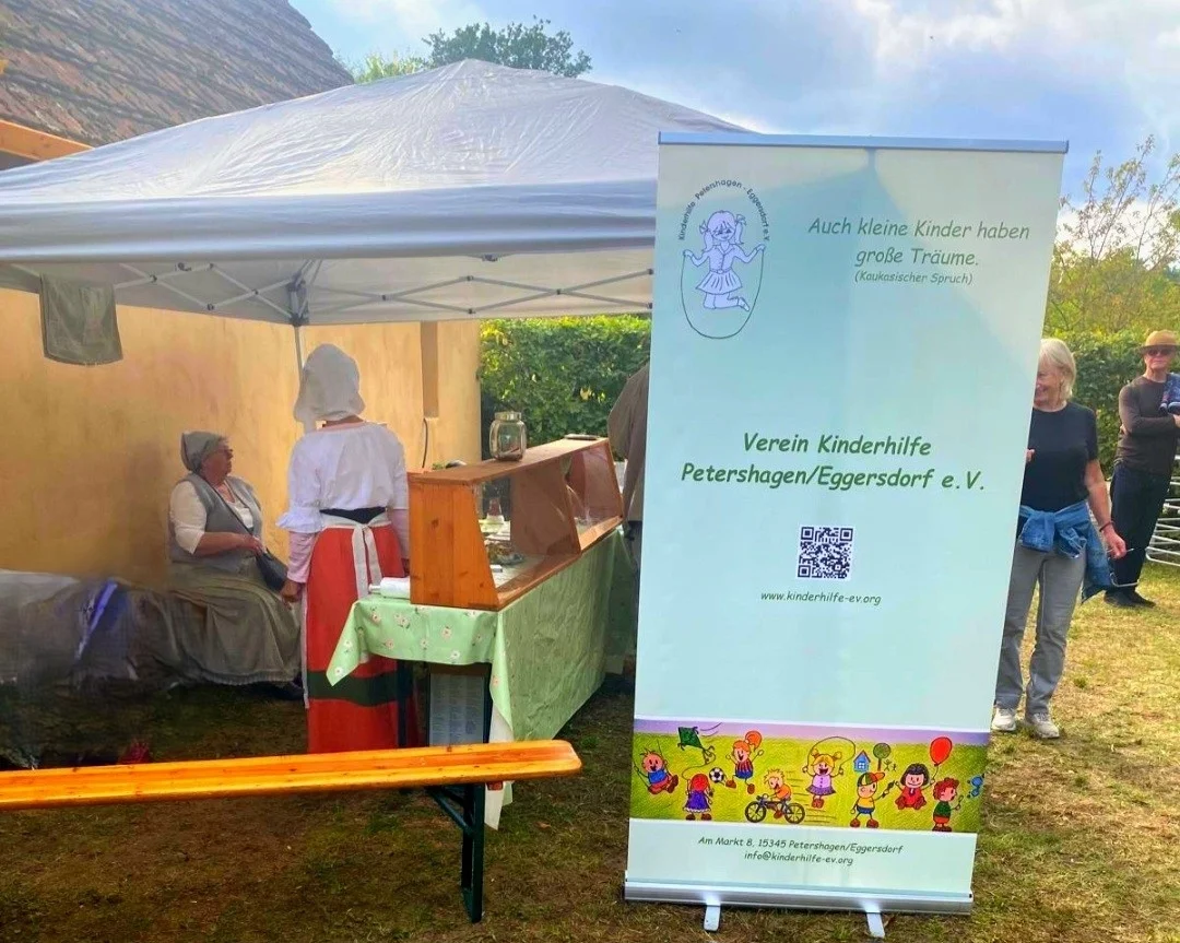 Gut sichtbar: Informationen zum Kinderhilfeverein auf einen Blick (oder Klick)