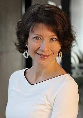 Frau Mokbel-Nyeste