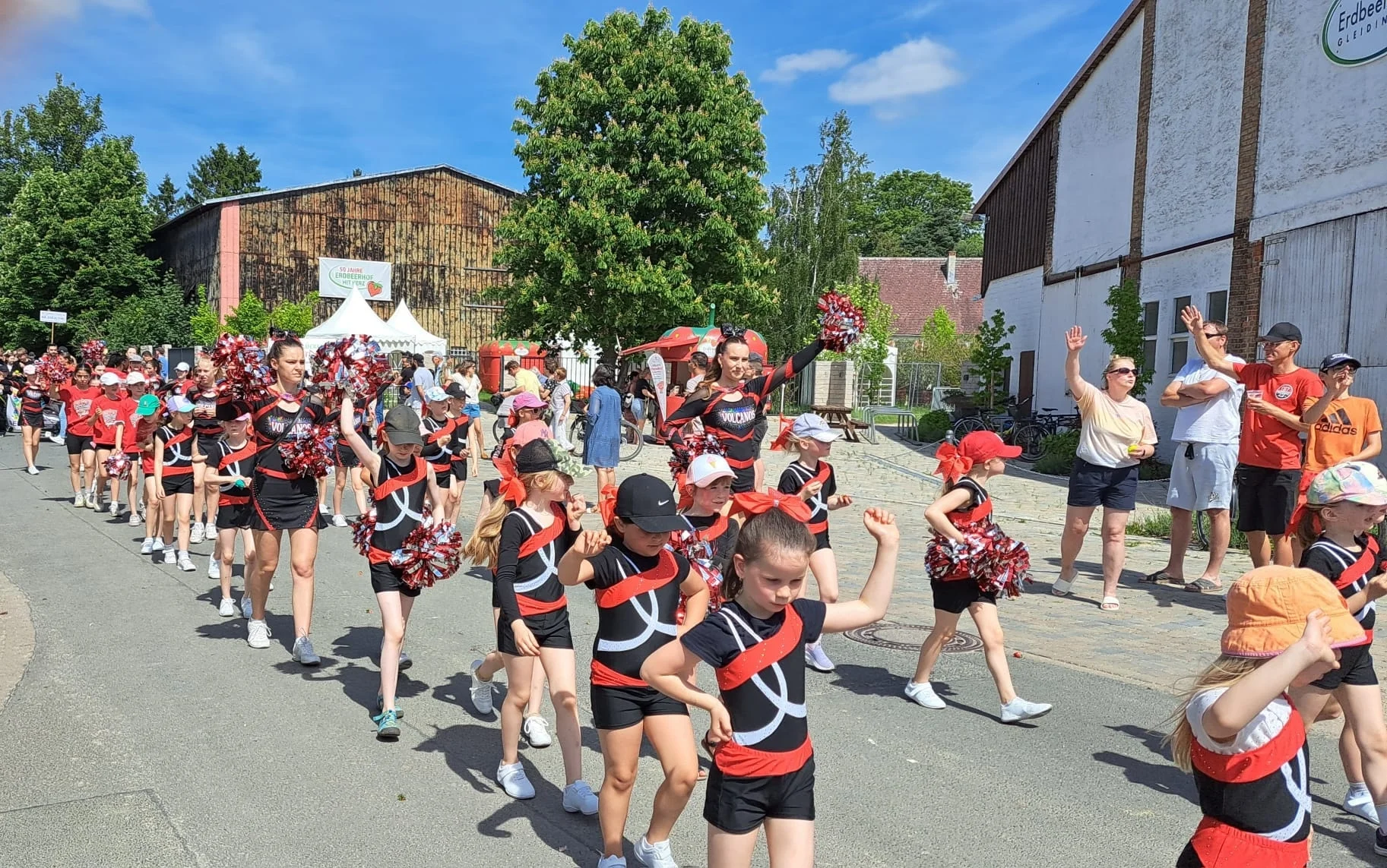 Cheerleader am Erdbeerhof 2